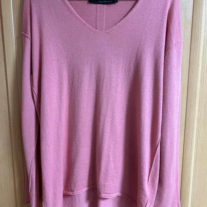 [BUNJANG] Calvin Klein Pink V-Neck Knit Sweater / 캘빈클라인 핑크 V넥 니트 S