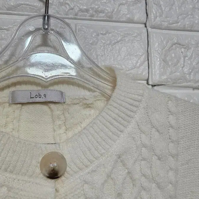 [BUNJANG] Loba Cable Knit Vest Ivory / Loba 케이블 니트 조끼 아이보리free