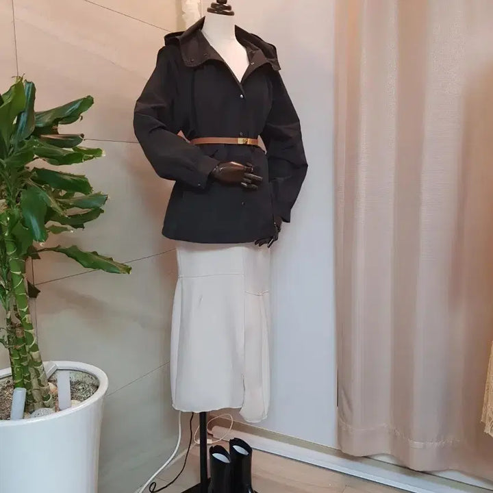 [BUNJANG] The Soo Lee Shirred High-Neck Hooded Jumper Jacket / 지금 입기 딱 좋은 셔링 하이넥 후드 점퍼자켓 새상품