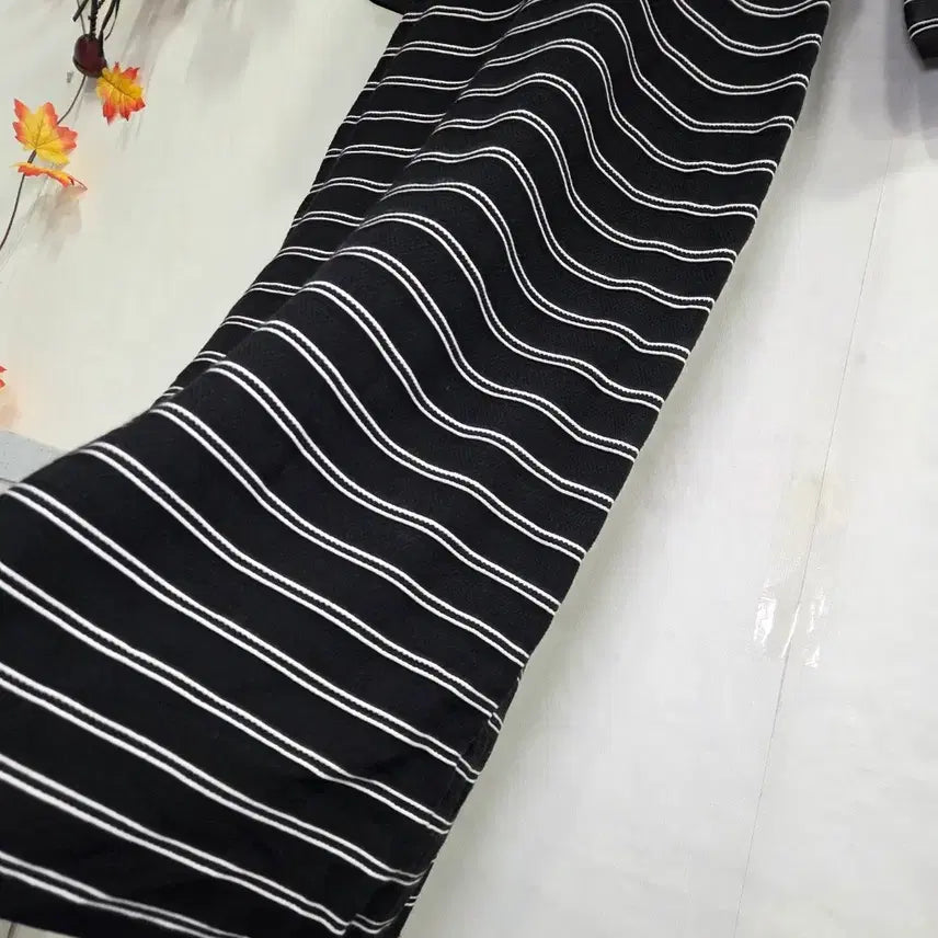 [BUNJANG] Theory Stripe Knit Dress / Theory 스트라이프 니트 원피스 S