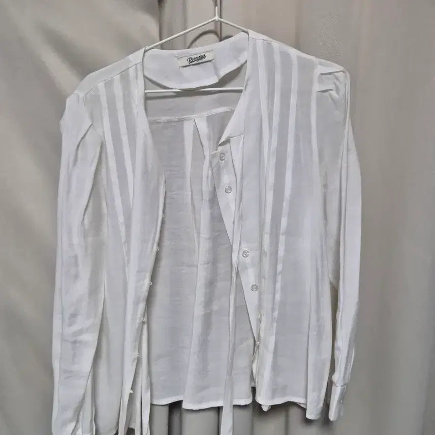 [BUNJANG] Ordinary Day Red V-Neck Knit Cardigan / 레드 브이넥 니트 가디건 에이블리 보통의날 여자옷 처분
