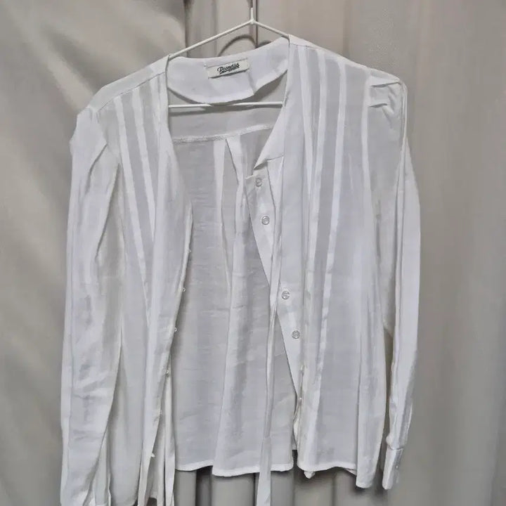 [BUNJANG] Ordinary Day Red V-Neck Knit Cardigan / 레드 브이넥 니트 가디건 에이블리 보통의날 여자옷 처분