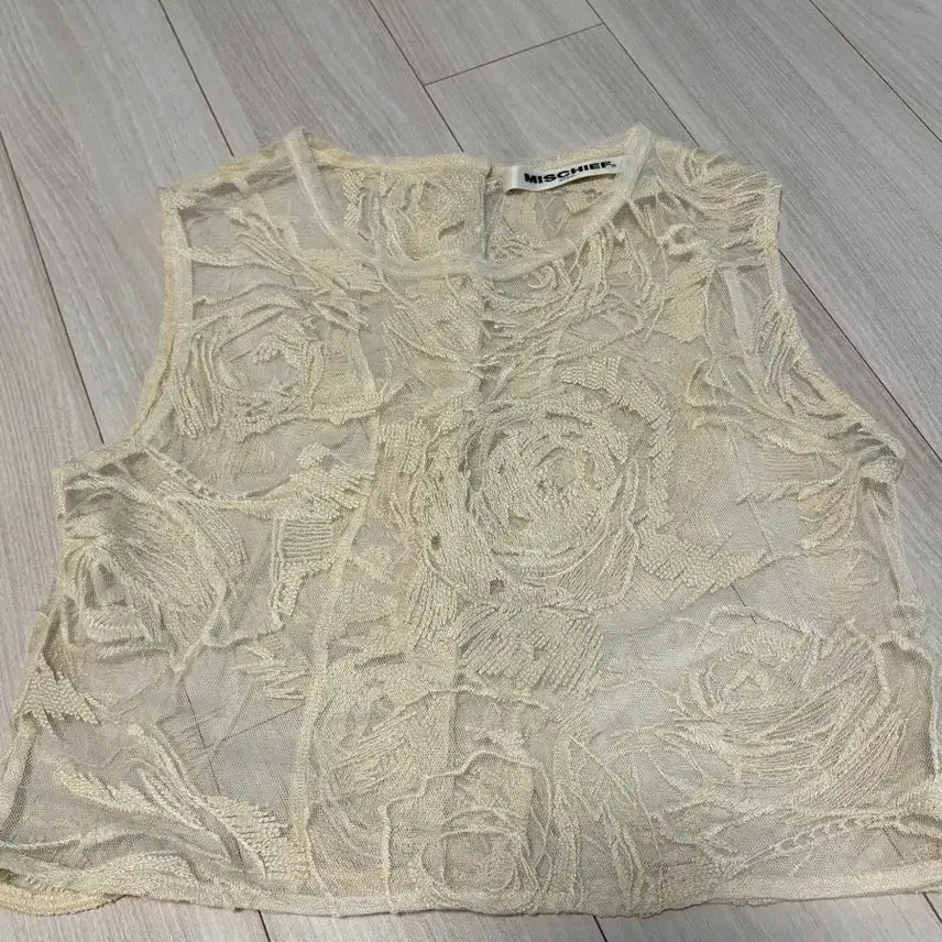 [BUNJANG] Mischief Summer Best Cream Top / 미스치프 여름 베스트 크림색상