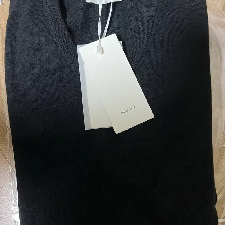 [BUNJANG] Hard Twist Cotton V-Neck Knit - Black (M) / HARD TWIST COTTON V-NECK KNIT 블랙