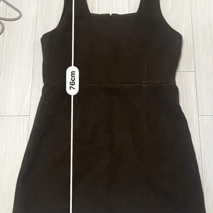 [BUNJANG] Khaki Square Neck Mini Dress / 카키색 스퀘어넥 미니 원피스