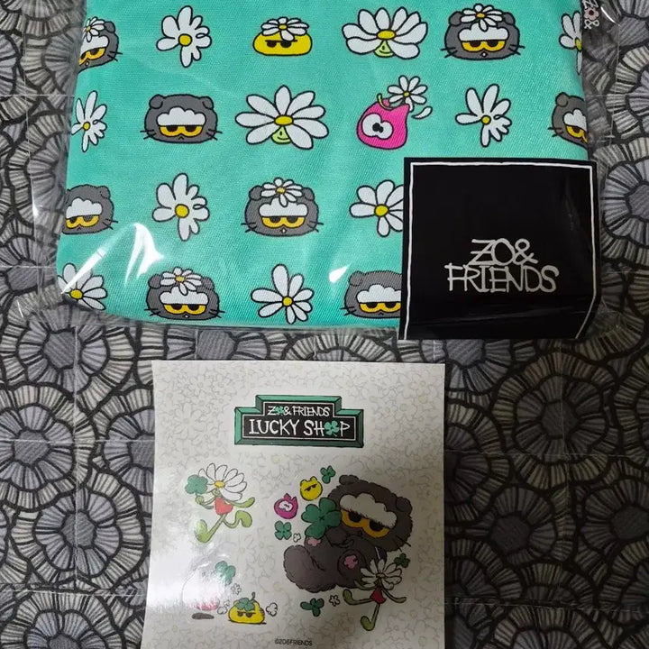 [BUNJANG] ZO &amp; FRIENDS Pouch L + Sticker Set / ZO &amp; FRIENDS 파우치L + 스티커