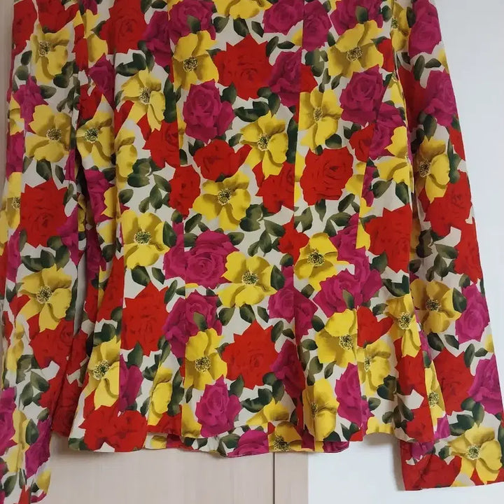 [BUNJANG] Nippon Boutique Floral Print Silk Jacket / 니폰부티크 플라워 프린트 자켓 실크 100. 55 66