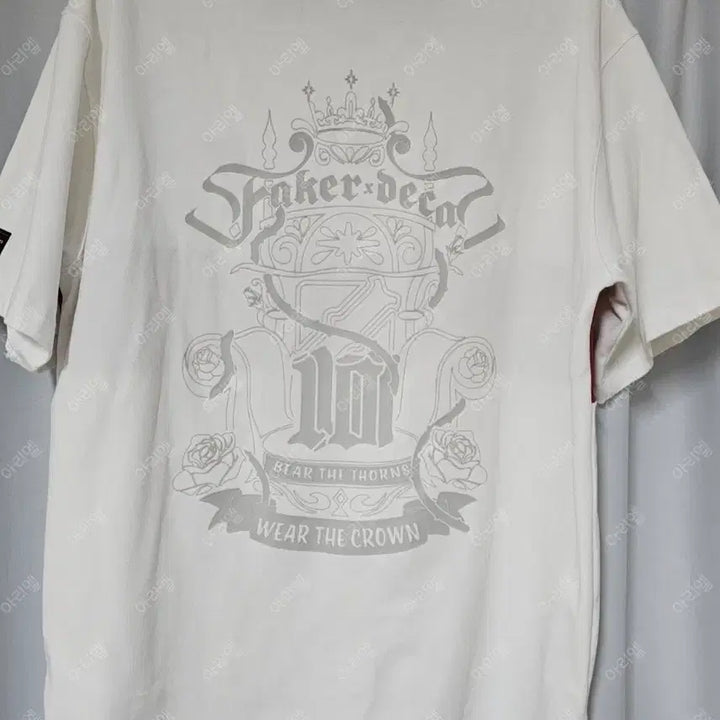 [BUNJANG] T1 Faker 10th Anniversary Deca T-shirt M / 페이커 10주년 데카 티셔츠 M + 포토북