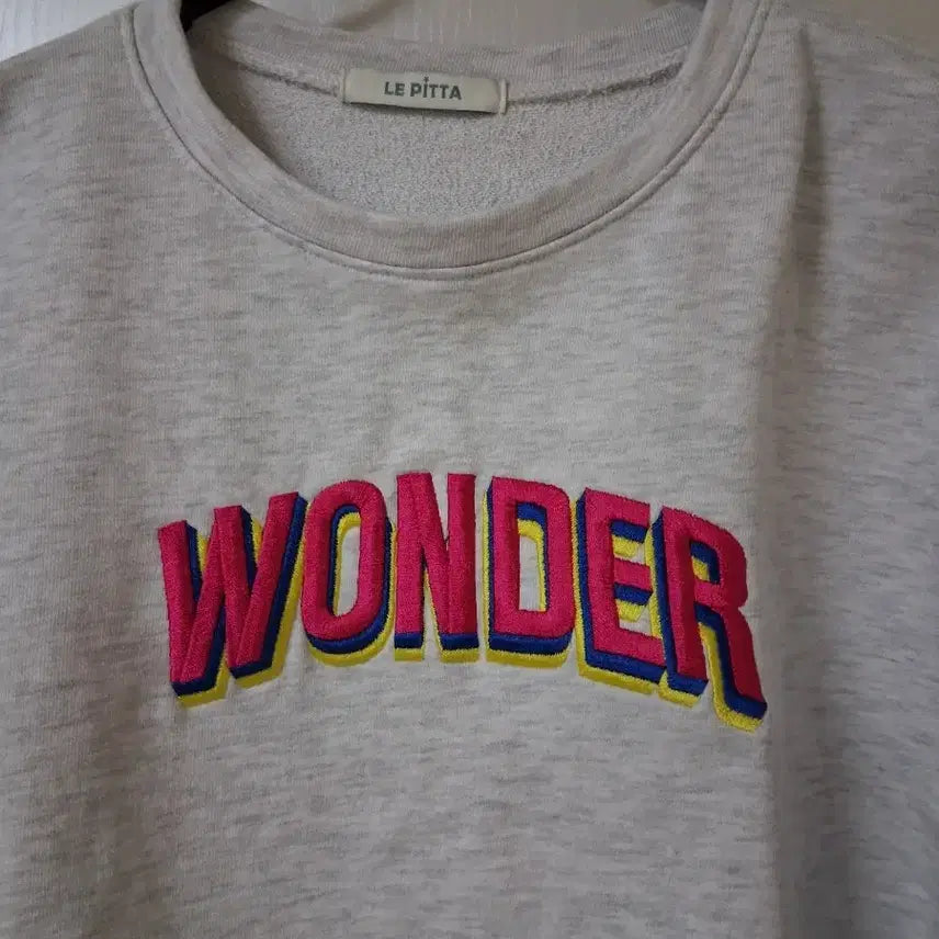 [BUNJANG] Le Pita Wonder Crop Sweatshirt / 르피타 Wonder 크롭 맨투맨
