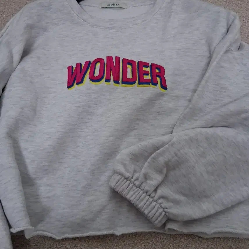 [BUNJANG] Le Pita Wonder Crop Sweatshirt / 르피타 Wonder 크롭 맨투맨