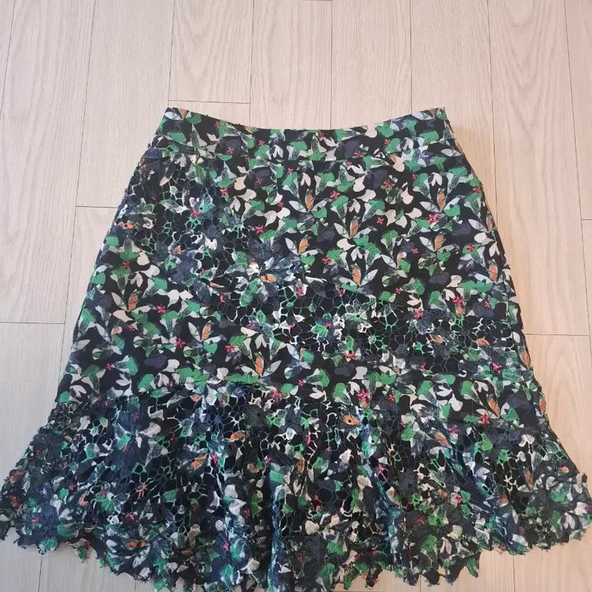 [BUNJANG] SJ SJ Flower Pattern Skirt / SJ SJ 플라워 패턴 스커트