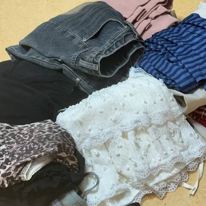 [BUNJANG] Ablly Assorted Clothing Bundle Set / 에이블리 옷 17장 일괄 판매 스커트 블라우스