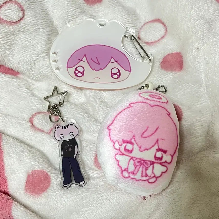 [BUNJANG] PLAVE Bambi Cushion Keyring + Acrylic Keyring + Carabiner Set / 플레이브 밤비 쿠션 키링+아크릴키링+카라비너 세트