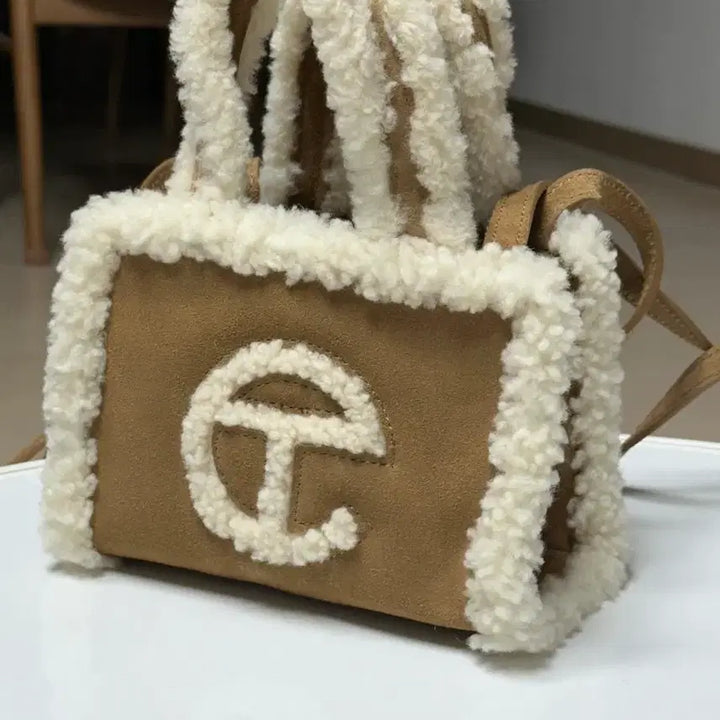 [SOLD OUT] 텔파 어그 토트백 스몰 체스트넛 (정품)