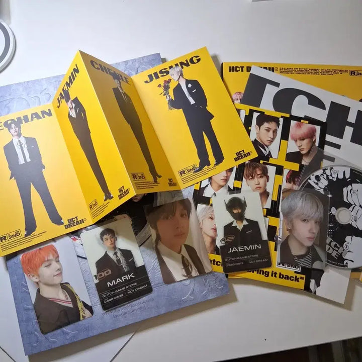 [SOLD OUT] NCT DREAM 앨범 2종+인기포카 5장+(다른 구성품)