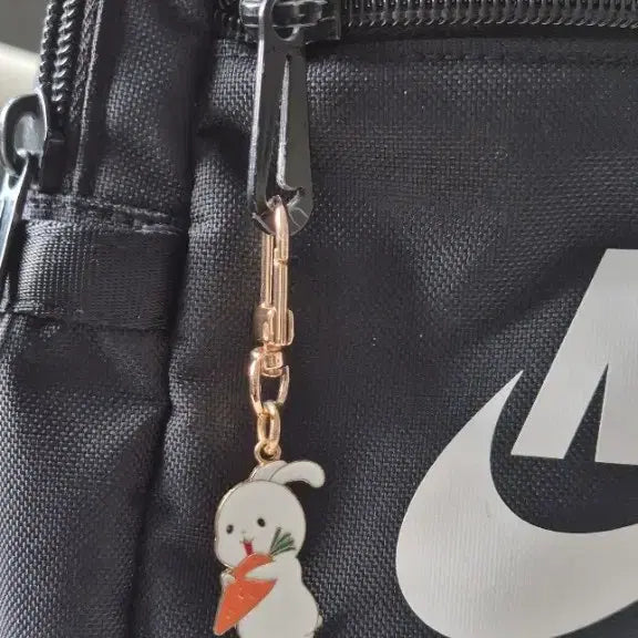 [BUNJANG] Cute Rabbit Carrot Keyring / 귀여운 토끼 당근 키링 | 가방. 파우치. 열쇠고리 키링