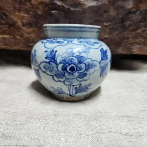 [BUNJANG] Authentic Joseon Dynasty Late Bunwon Blue-and-White Porcelain Peony Vase / 진품//조선시대후기 분원 청화백자 목단호