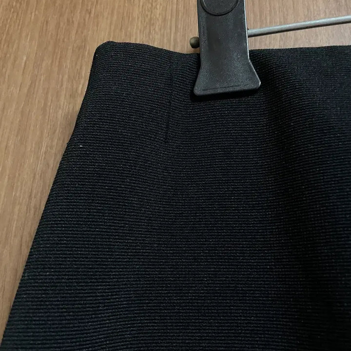 [BUNJANG] Black Midi Skirt / 블랙 뒷트임 미디 스커트