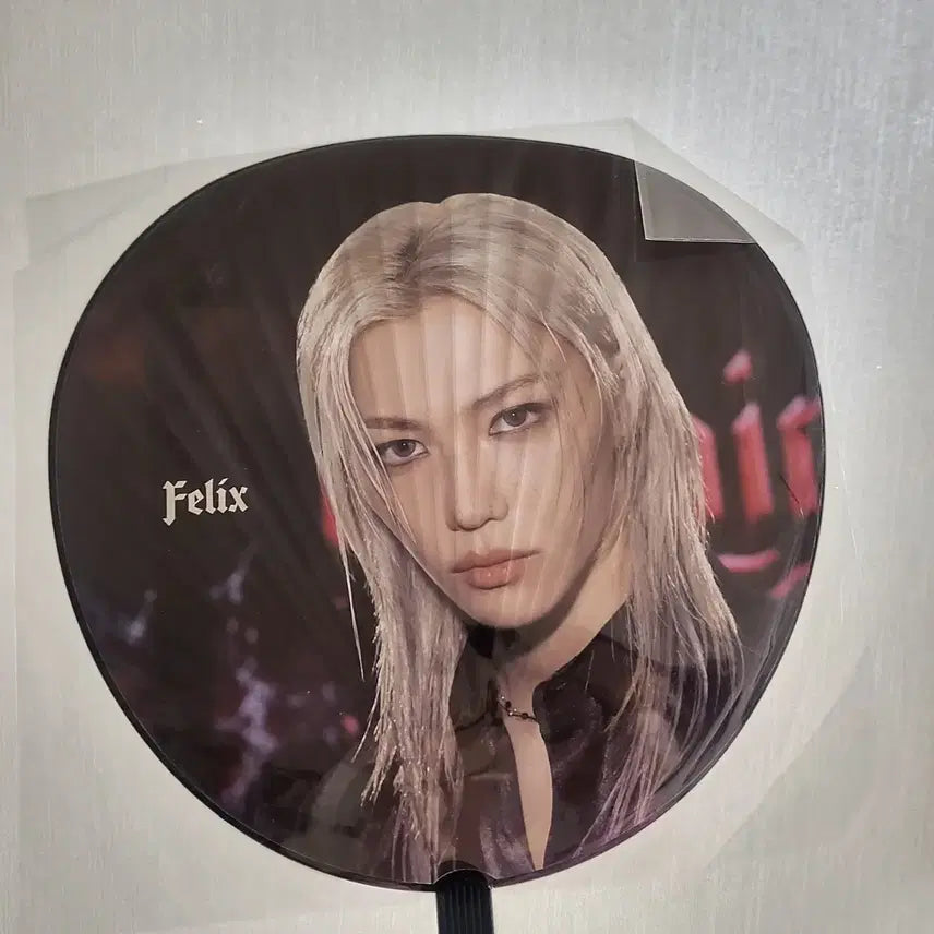 [BUNJANG] Stray Kids Felix Dominate Japan Uchiwa (Sealed) / 스트레이 키즈 필릭스 도미네이트 재팬 우치와 부채 미개봉