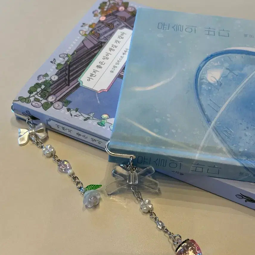 [BUNJANG] Strawberry Bead Bookmark / 딸기 비즈 책갈피 (키링으로도 제작 가능)