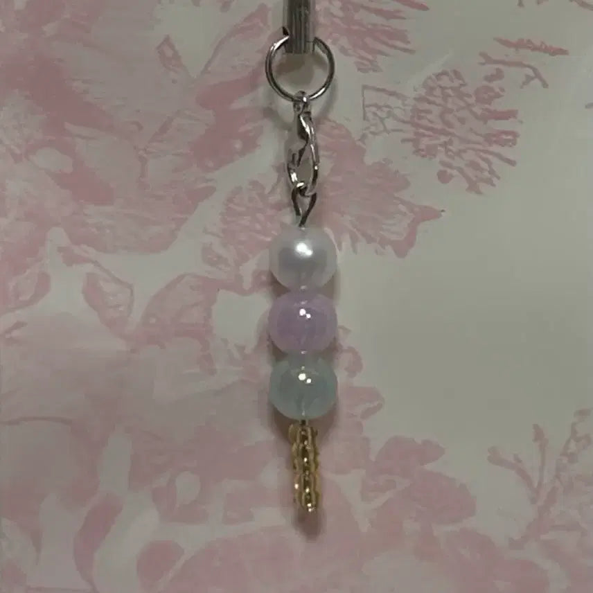 [BUNJANG] Strawberry Bead Bookmark / 딸기 비즈 책갈피 (키링으로도 제작 가능)