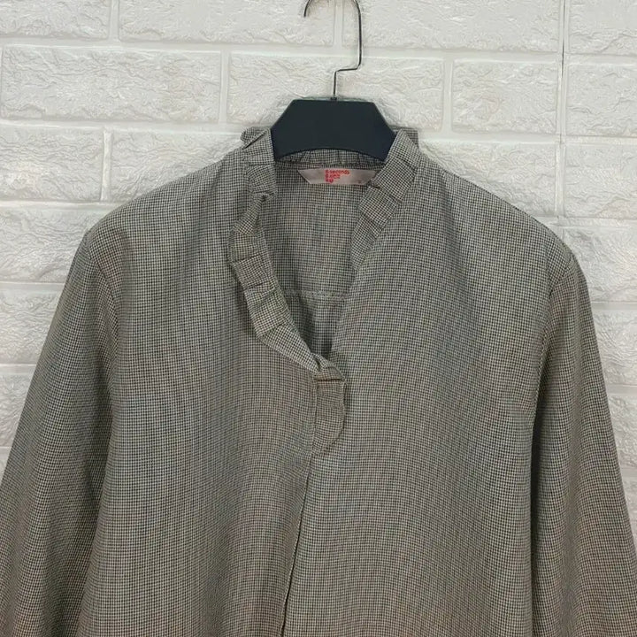 [BUNJANG] 8Seconds Check Frill V-Neck Shirt / [55]에잇세컨즈 체크 프릴 브이넥 셔츠