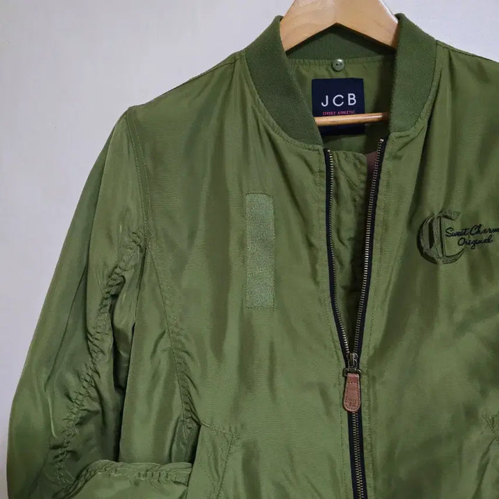 [BUNJANG] JCB Khaki Bomber Jacket / 여성의류 JCB 카키색 봄버 자켓 항공 점퍼