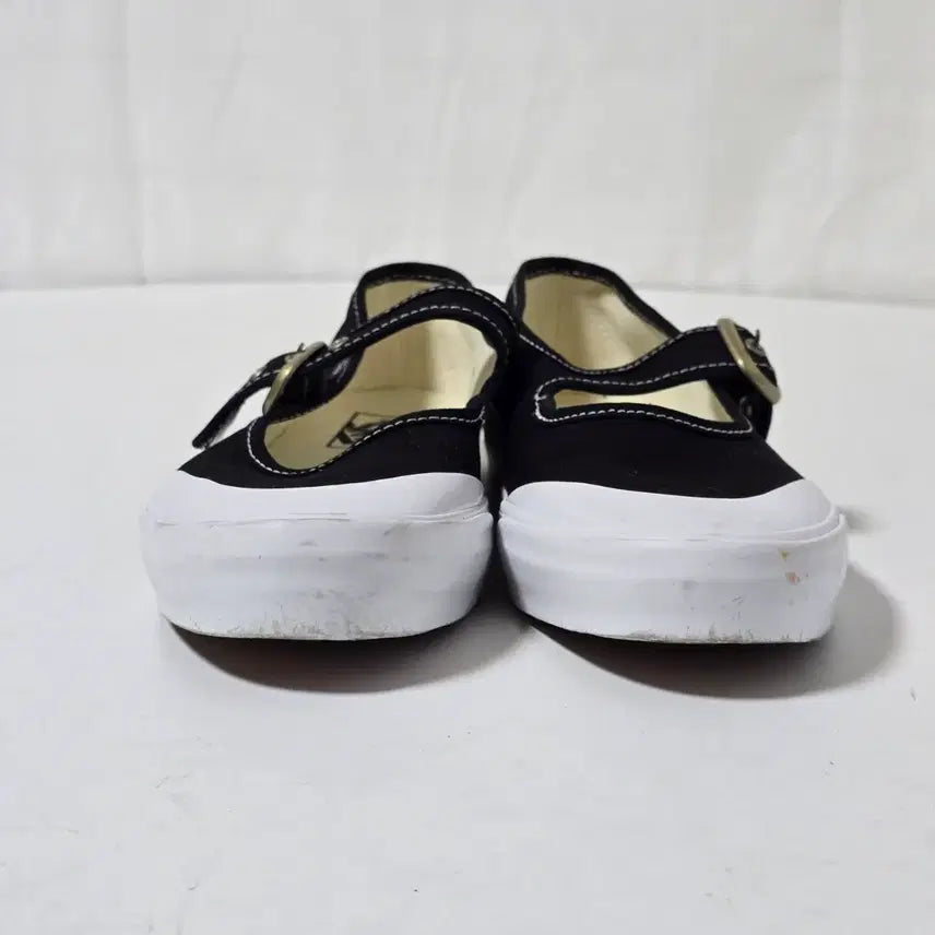 [SOLD OUT] 반스 메리제인 블랙 뮬 스니커즈 240. b