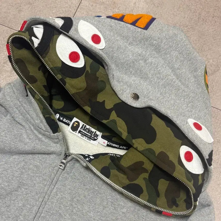 [BUNJANG] BAPE 1st Camo Shark Full Zip Hoodie Grey / BAPE 베이프 퍼스트 카모 샤크 풀 집 더블 후드 그레이