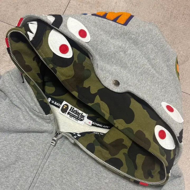 [BUNJANG] BAPE 1st Camo Shark Full Zip Hoodie Grey / BAPE 베이프 퍼스트 카모 샤크 풀 집 더블 후드 그레이