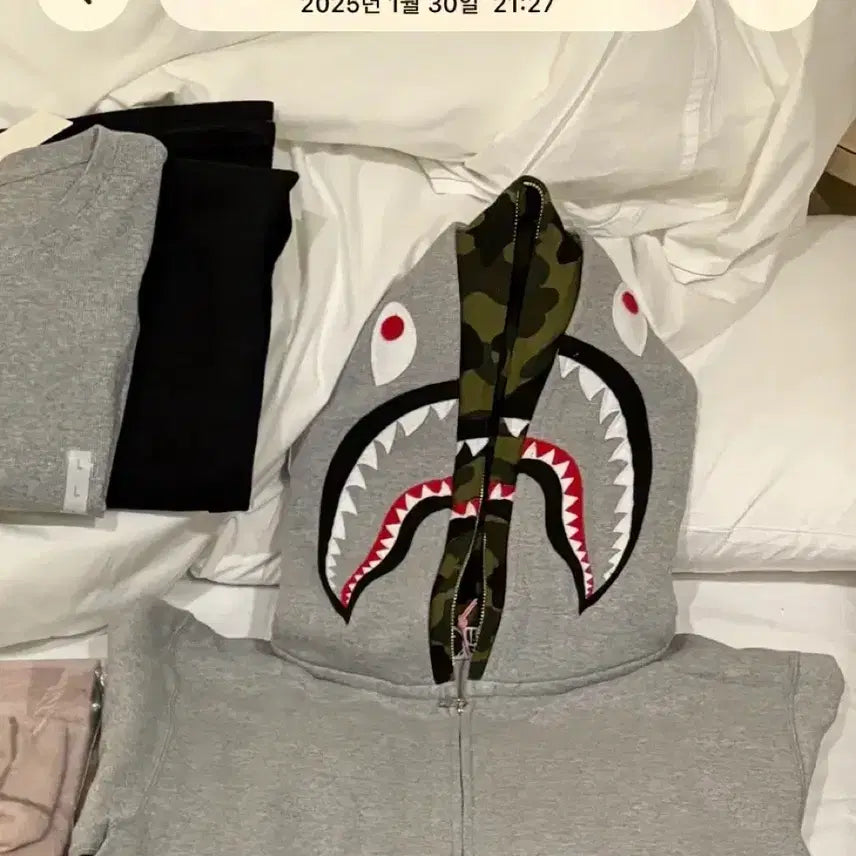 [BUNJANG] BAPE 1st Camo Shark Full Zip Hoodie Grey / BAPE 베이프 퍼스트 카모 샤크 풀 집 더블 후드 그레이
