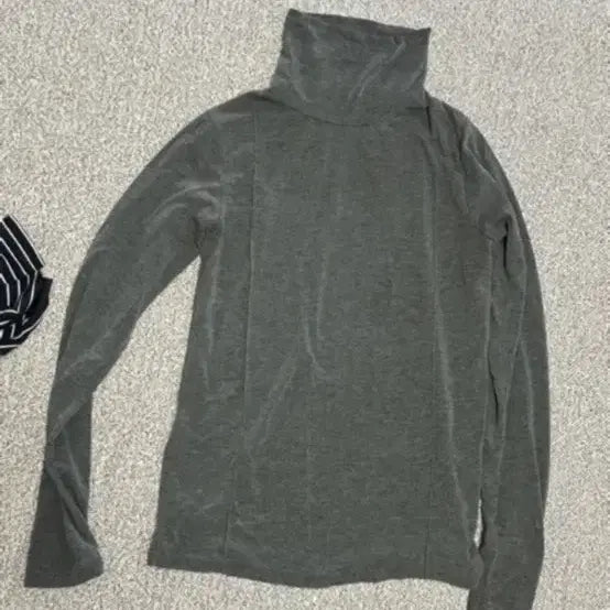 [BUNJANG] Gray Long Sleeve Turtleneck T-Shirt / 회색 롱 슬리브 터틀넥 티셔츠 터틀넥 긴팔 티셔츠