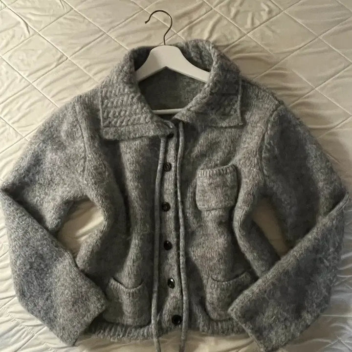 [BUNJANG] Avely Knit Cardigan / 에이블리 니트 가디건