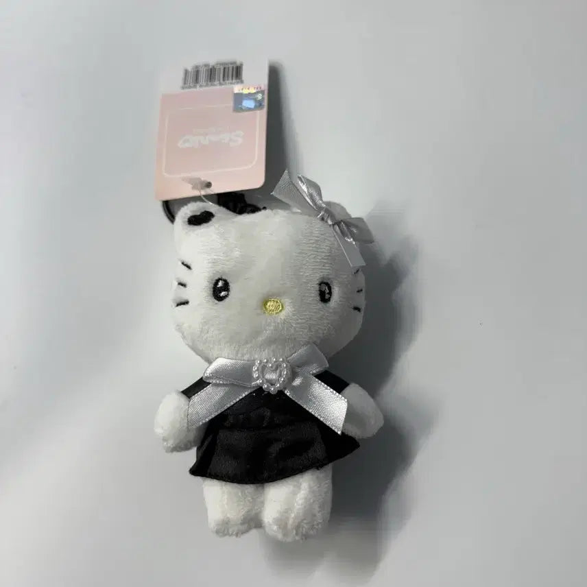 [BUNJANG] Sanrio Hello Kitty Black Heart Keyring / 산리오 헬로키티 블랙 하트 키링