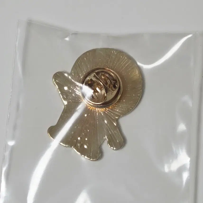 [BUNJANG] Doraemon Gold Badge / 도라에몽 골드 뱃지