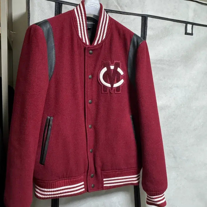 [BUNJANG] Club Monaco Leather Patch Burgundy Varsity Jacket / 클럽모나코 양가죽 패치 버건디 자켓 블루종 M