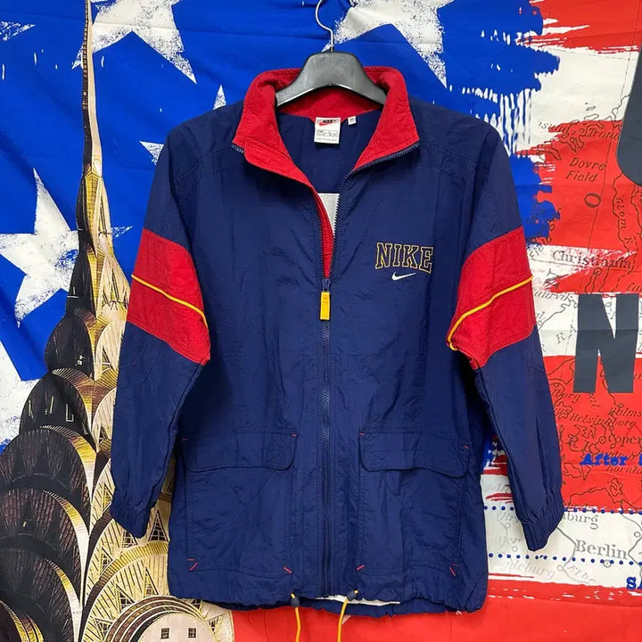 [BUNJANG] Nike Old School Oversized Windbreaker - Size 85 / 새상품급 나이키 올드스쿨 레어템 오버핏바람막이 85사이즈