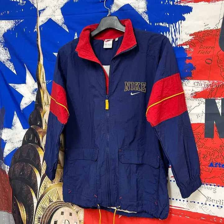 [BUNJANG] Nike Old School Oversized Windbreaker - Size 85 / 새상품급 나이키 올드스쿨 레어템 오버핏바람막이 85사이즈