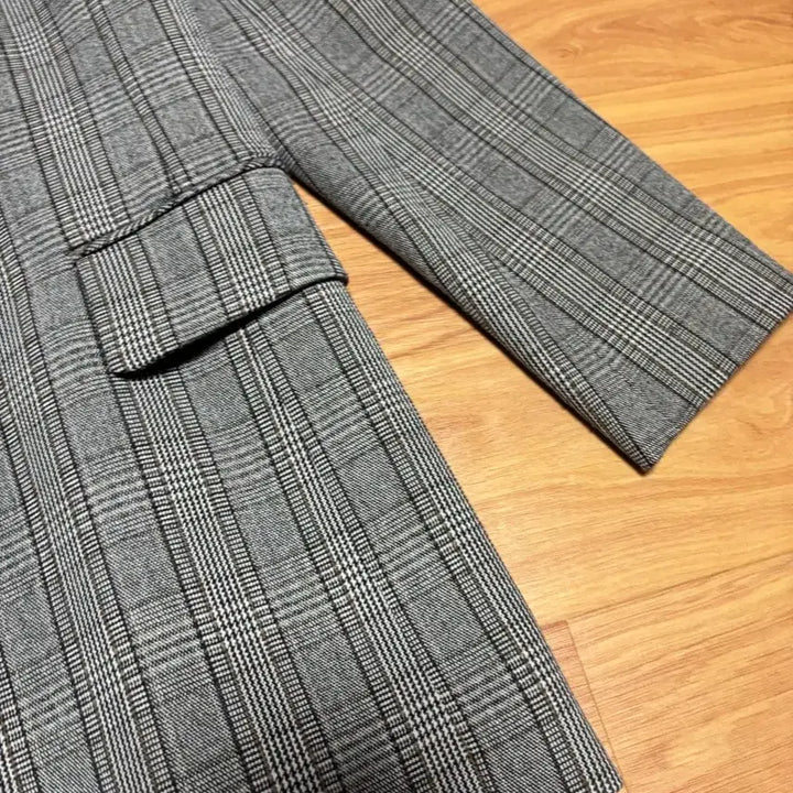 [BUNJANG] Beige &amp; Brown Check Blazer (Size 55) / 여자 베이지&amp;브라운 체크 블레이저 55사이즈 거의 새상품 6만원.