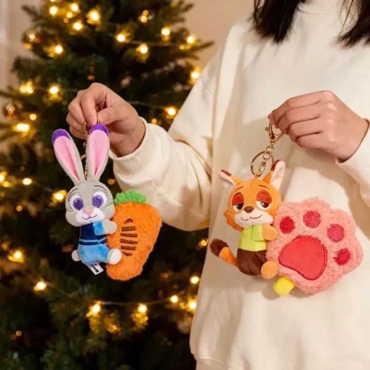 [BUNJANG] Aoger Zootopia Judy Hopps Hugging Carrot Keychain / 미니소 aoger 주토피아 주디 사랑의포옹 키링