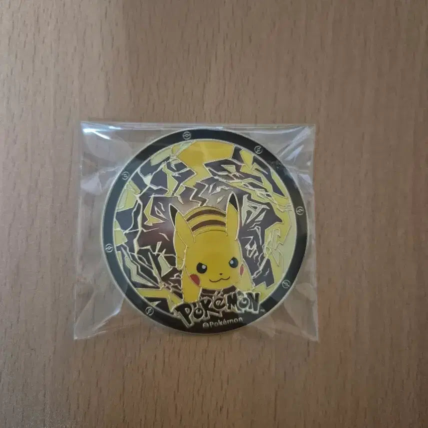 [SOLD OUT] 샤브올데이 피카츄 뱃지 (미개봉)