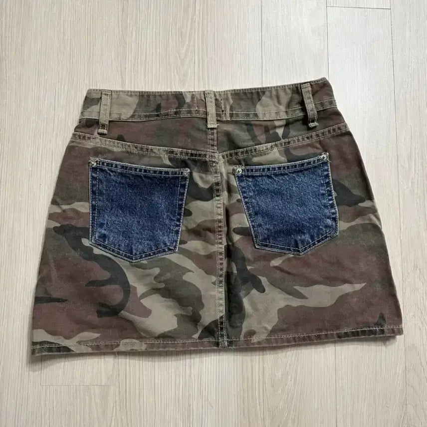[SOLD OUT] 히프나틱 자체제작 빈티지카모데님 스커트