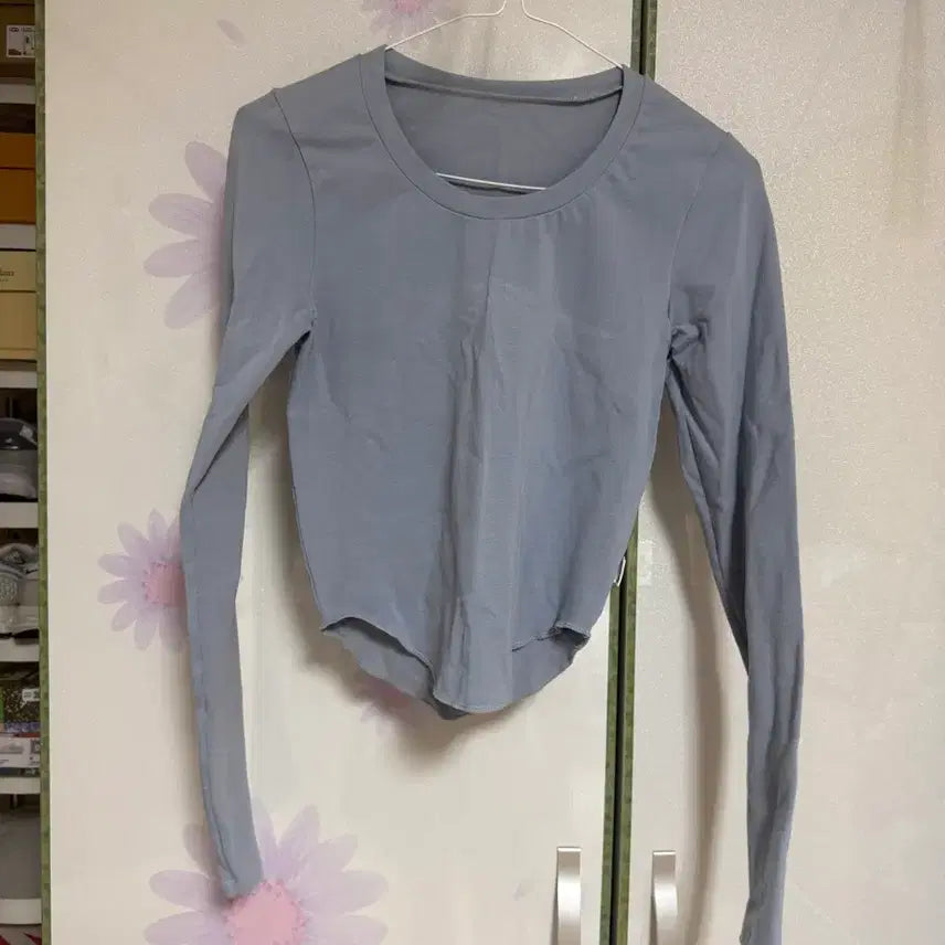 [BUNJANG] JJ Girl Fit Top Long Sleeve (Sora/Black) / 제이제이 걸핏탑 긴팔 (소라/블랙)