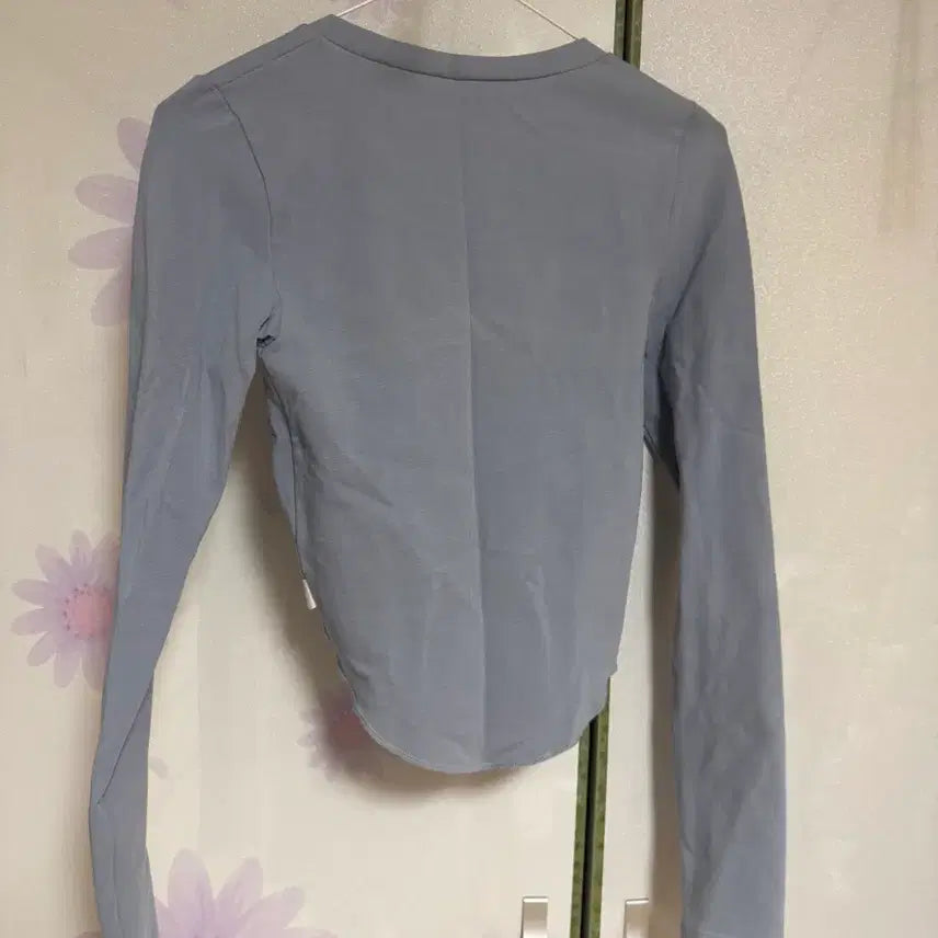 [BUNJANG] JJ Girl Fit Top Long Sleeve (Sora/Black) / 제이제이 걸핏탑 긴팔 (소라/블랙)