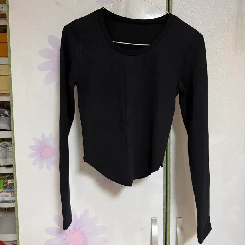 [BUNJANG] JJ Girl Fit Top Long Sleeve (Sora/Black) / 제이제이 걸핏탑 긴팔 (소라/블랙)