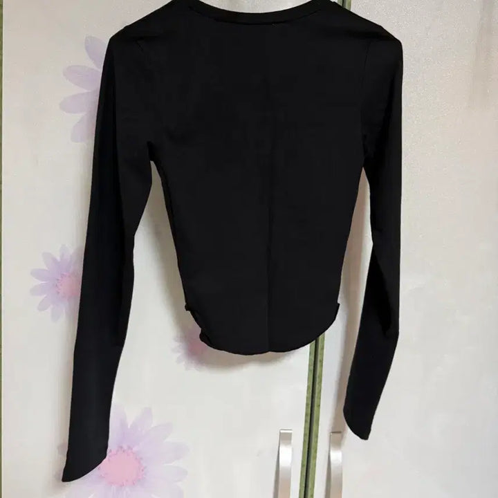 [BUNJANG] JJ Girl Fit Top Long Sleeve (Sora/Black) / 제이제이 걸핏탑 긴팔 (소라/블랙)
