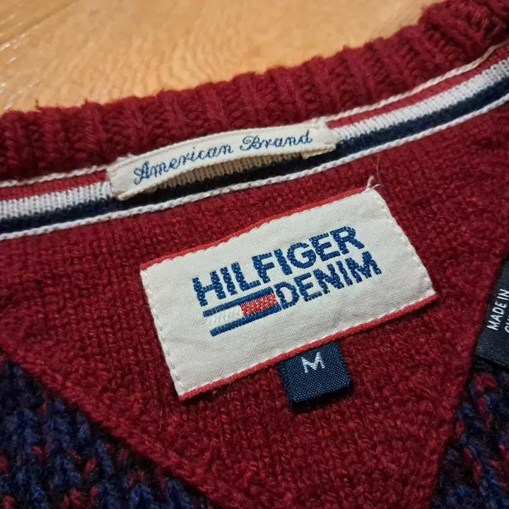 [BUNJANG] Tommy Hilfiger Denim Burgundy Knit Sweater (Size 95) / <정품> 힐피거 데님 니트 (95사이즈)