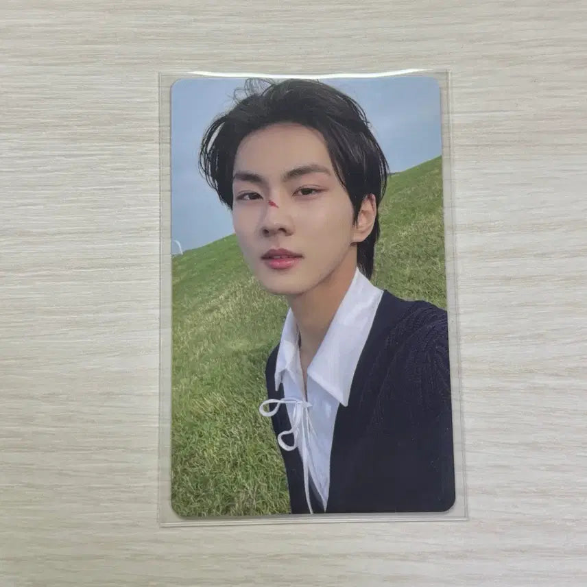 [BUNJANG] ENHYPEN Jungwon Universal Weverse Lucky Draw POB Photocard / 엔하이픈 정원 유니버셜 위버스 럭드 판매 양도 포카 특전 미공포 굿즈