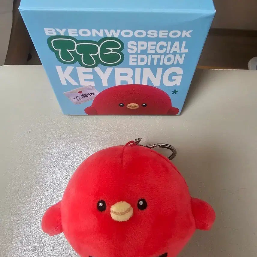 [BUNJANG] Byeon Woo Seok TTE Keyring Special Edition (Red) / 변우석 TTE 키링 스페셜 에디션 빨간색