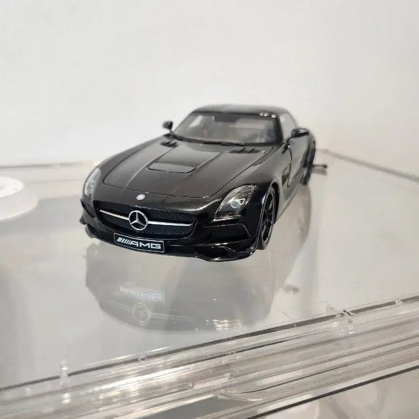 [BUNJANG] Mercedes-Benz AMG SLS Black Series 1:18 Diecast Model / SLS AMG블랙시리즈  미니챔스 다이캐스트 모형 1:18